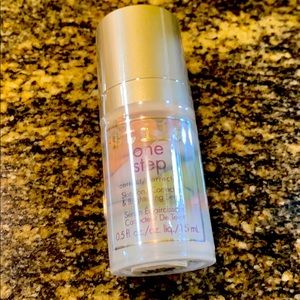 Stila one step correct